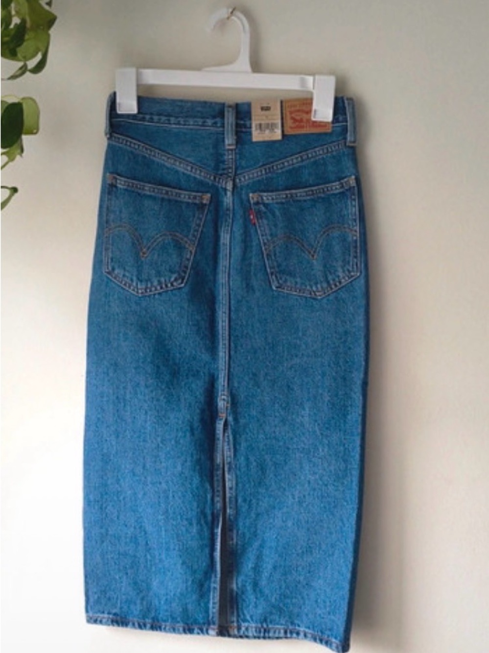 Levi's Classic Blue Denim Pencil Skirt with Back Pocket - Picture 2 of 5